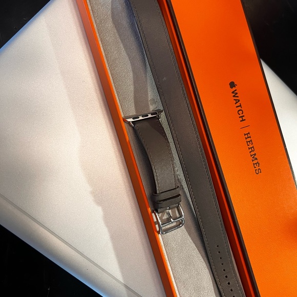 genuine Hermes | Grey Leather - Picture 5 of 5